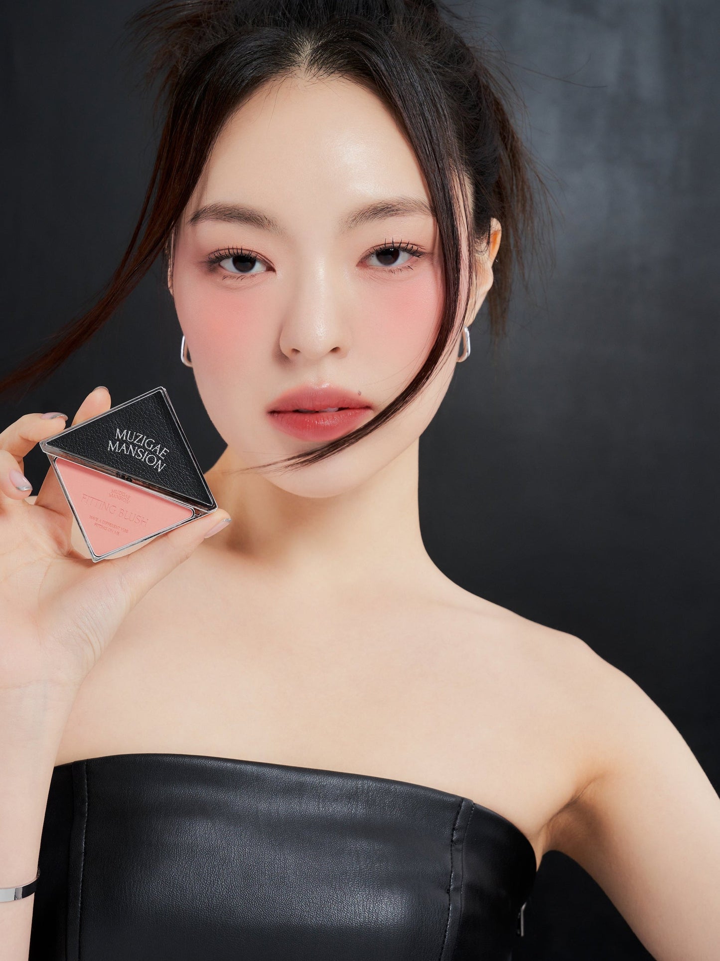 MUZIGAE MANSION Fitting Blush