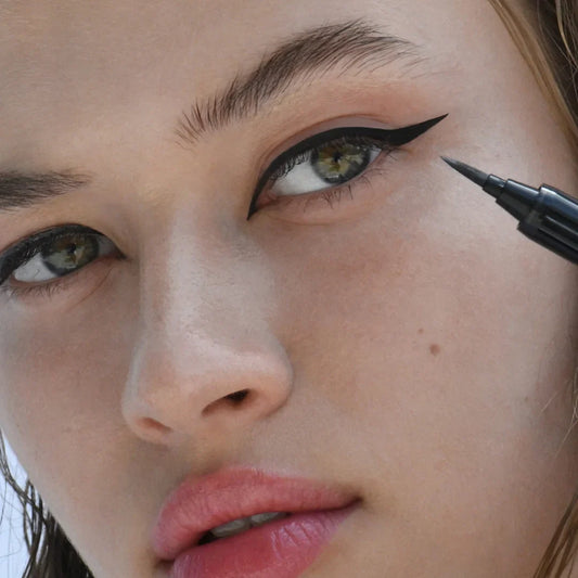 Fluid Touch Liquid Eyeliner Pen